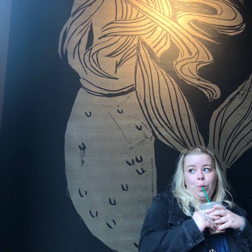 Meet your Posher, Abby